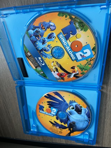 Lot of 2 - Rio 1 DVD & Rio2 Blu-ray + DVD w Slipcover - Picture 4 of 4