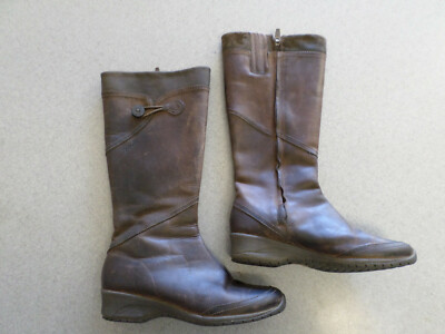 TEVA brown leather, side zip, 13 in. tall boots. Women's 7.5 B (eur 38.5)