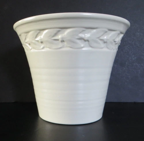 Vintage Red Wing jardiniere flower pot leaf border design creamy white 8"