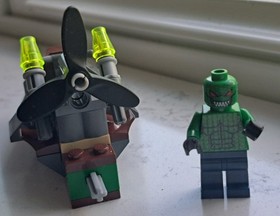 Lego Batman 7780 Killer Croc Jet Ski and CUSTOM minifigure 