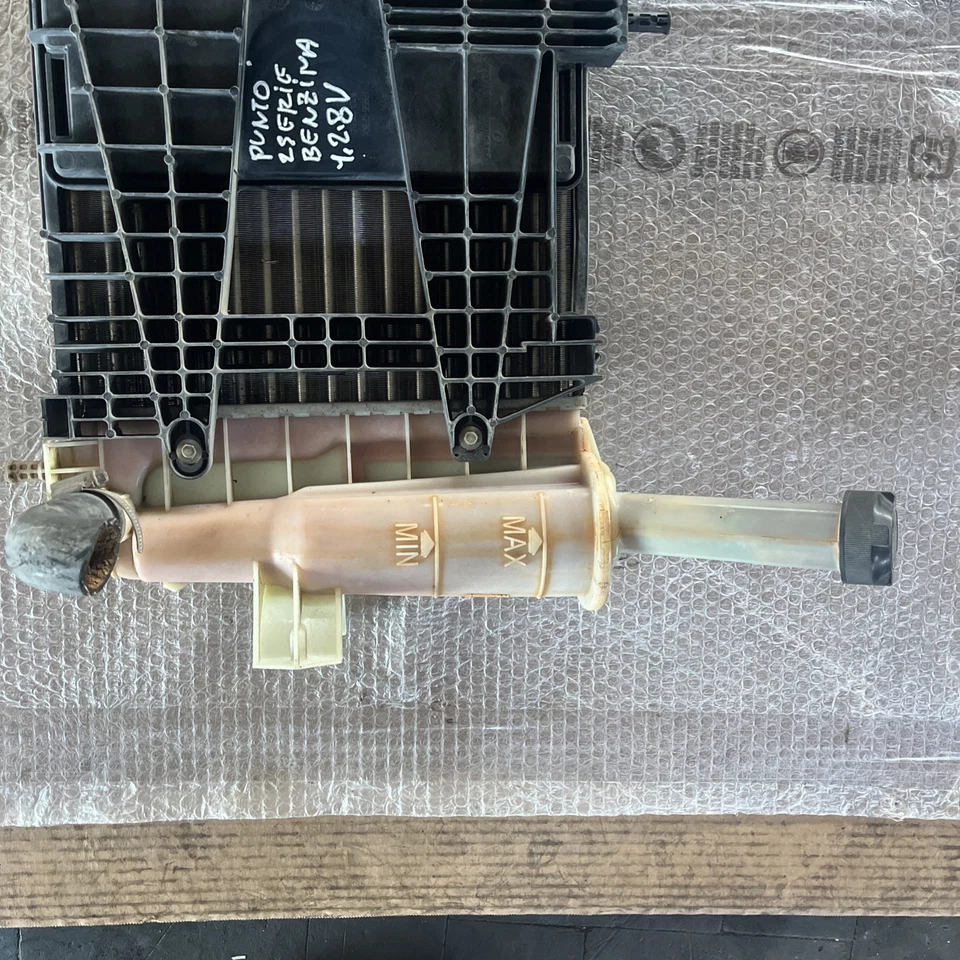 Ventola Radiatore Motore LANCIA Y / PUNTO 1.2 8V 188A4000 2000 2007 - Immagine 3 di 4