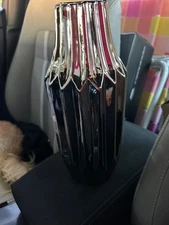 round pattern urban trends vase