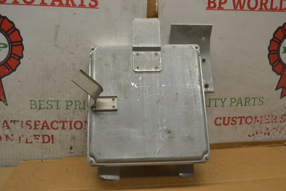 1997 Nissan Quest Villager Engine Control Unit ECU MECMC501A1 Module 843-5B1 - Image 3 of 4