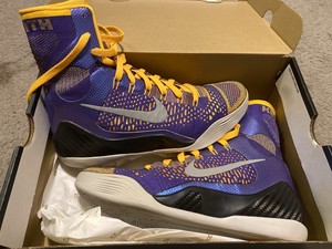 kobe 9 showtime