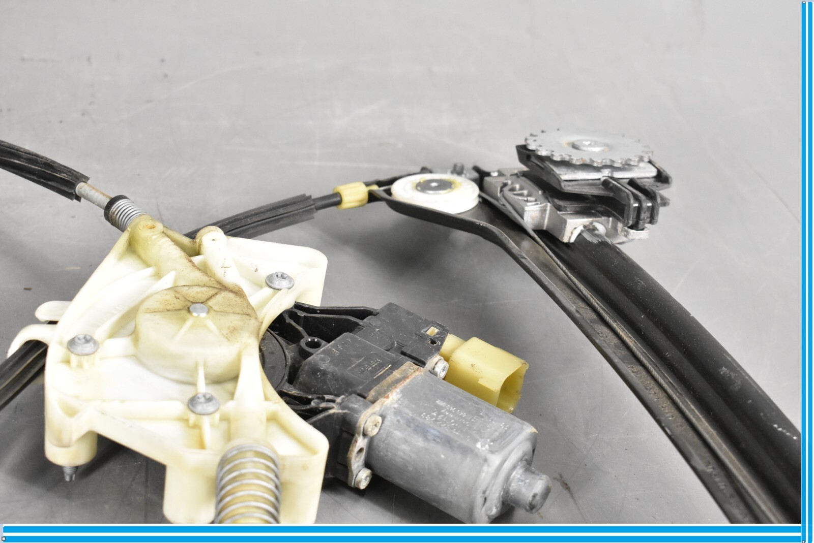 MASERATI QUATTROPORTE REAR RIGHT DOOR WINDOW REGULATOR W/ MOTOR OEM 2014-2020