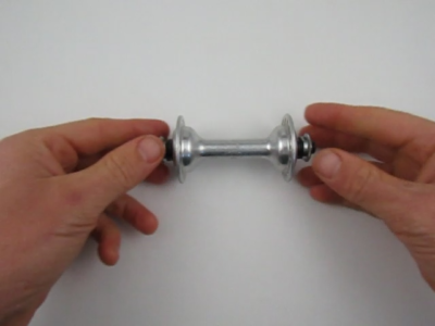 comment rayonner un moyeu Shimano Dura Ace EX