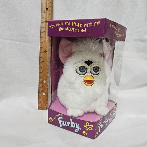 Vintage 1998 Original Furby White Snowball Model 70-800 NEW IN BOX. BS #22 - Afbeelding 2 van 8