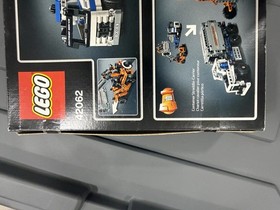 LEGO TECHNIC: Container Yard (42062)