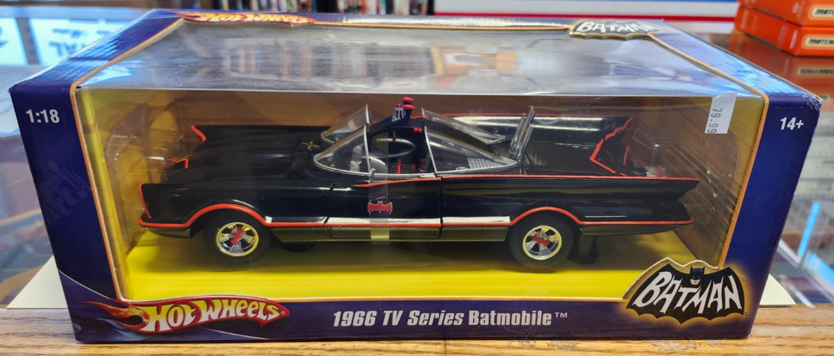 新品未開封Hot Wheels バットモービル 1:18 1966年TVシリーズ