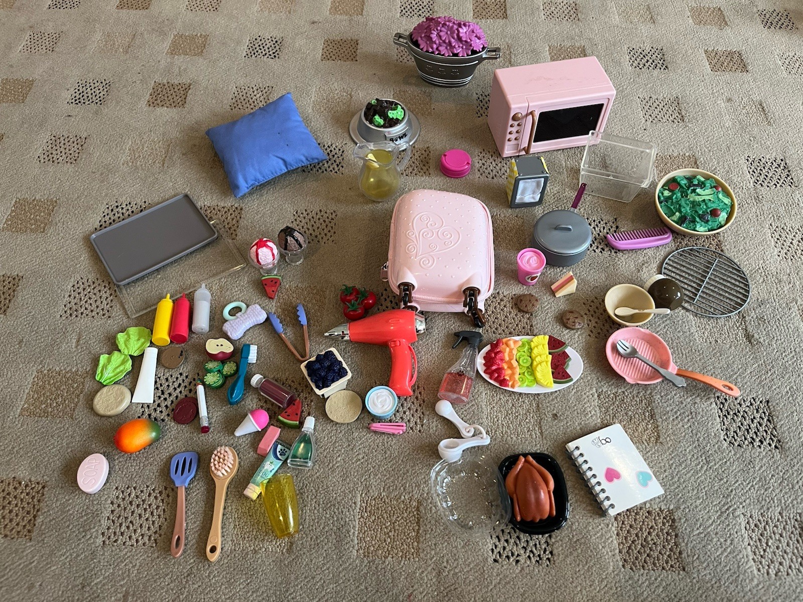 Our Generation OG BATTAT 18" Doll And Food ACCESSORIES LOT- 