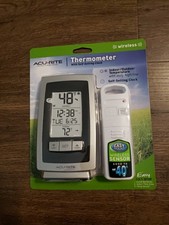 AcuRite 00754W5 Indoor/Outdoor Wireless Thermometer With Self Setting Clock NEW