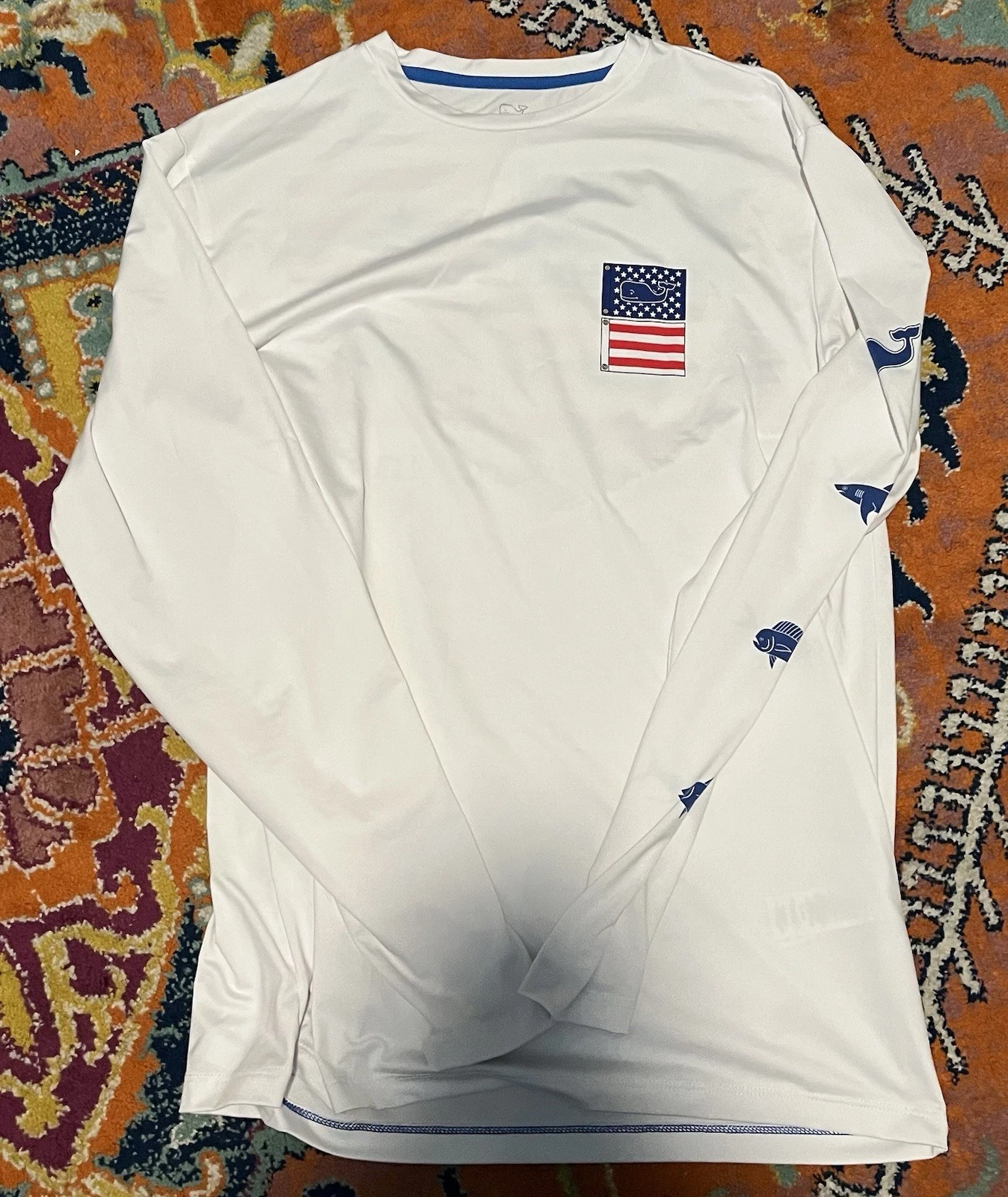 Vineyard Vines Long Sleeve White Fishing Shirt M Whale Logo Flag
Opens in a new window or tab
