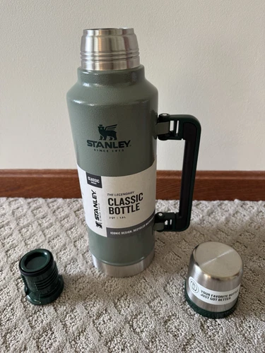 Stanley Classic Legendary Vacuum Insulated Bottle | 2 QT | Hammertone Green