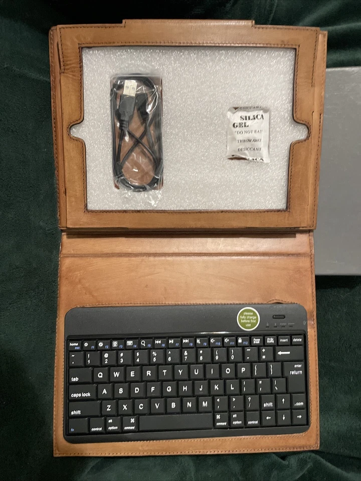 NEW Restoration Hardware Artisan leather iPad Cover with Bluetooth Keyboard. - Image 3 of 4