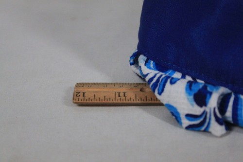 TRADITIONAL RUSSIAN "LADY" WHITE & BLUE GZHEL DESIGN INSULATED TEAPOT COZY DOLL - Picture 5 of 6
