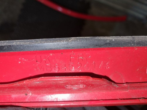 Mitsubishi 3000GT GTO Left And Right Windshield Molding Trim In Red R71 MB645241 - Picture 2 of 2
