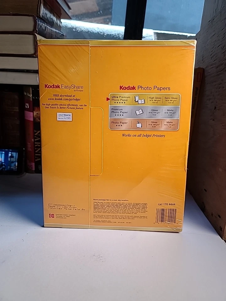 Papel fotográfico Kodak Ultra Premium 8,5x11 alto brillo secado instantáneo 50 hojas Foto 2 de 2