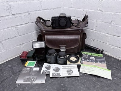 NEUWERTIG Canon T80 Analog SLR 35mm Kamera Kit Canon AC 50mm AC 35-70mm 299T Blitz