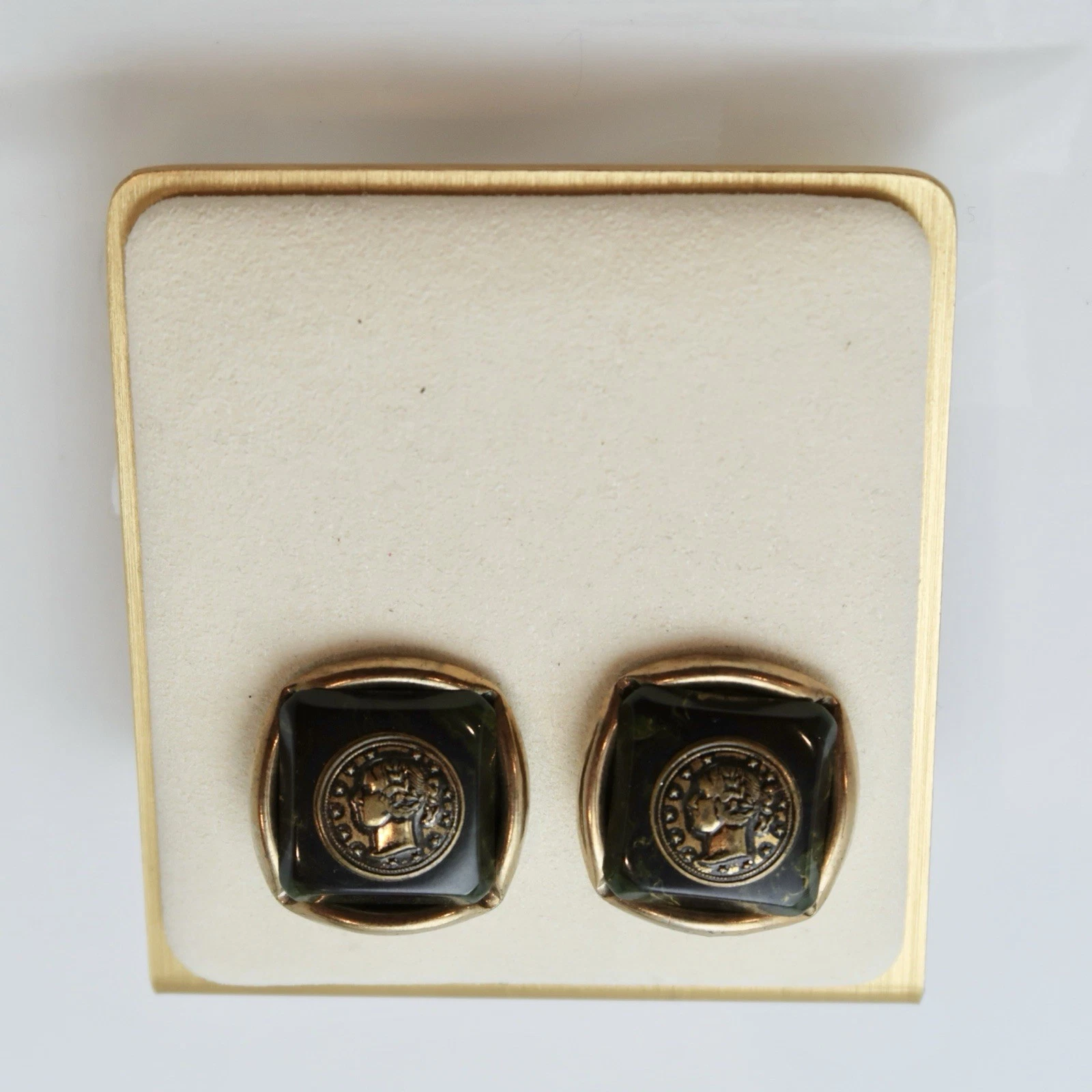 Cameo Coin Face Emerald Gold Tone Square Vintage Clip On Earring Jewelry E54
