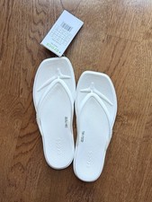NEW CROCS Miami Flip White Sandals Womens Size 5 NWT