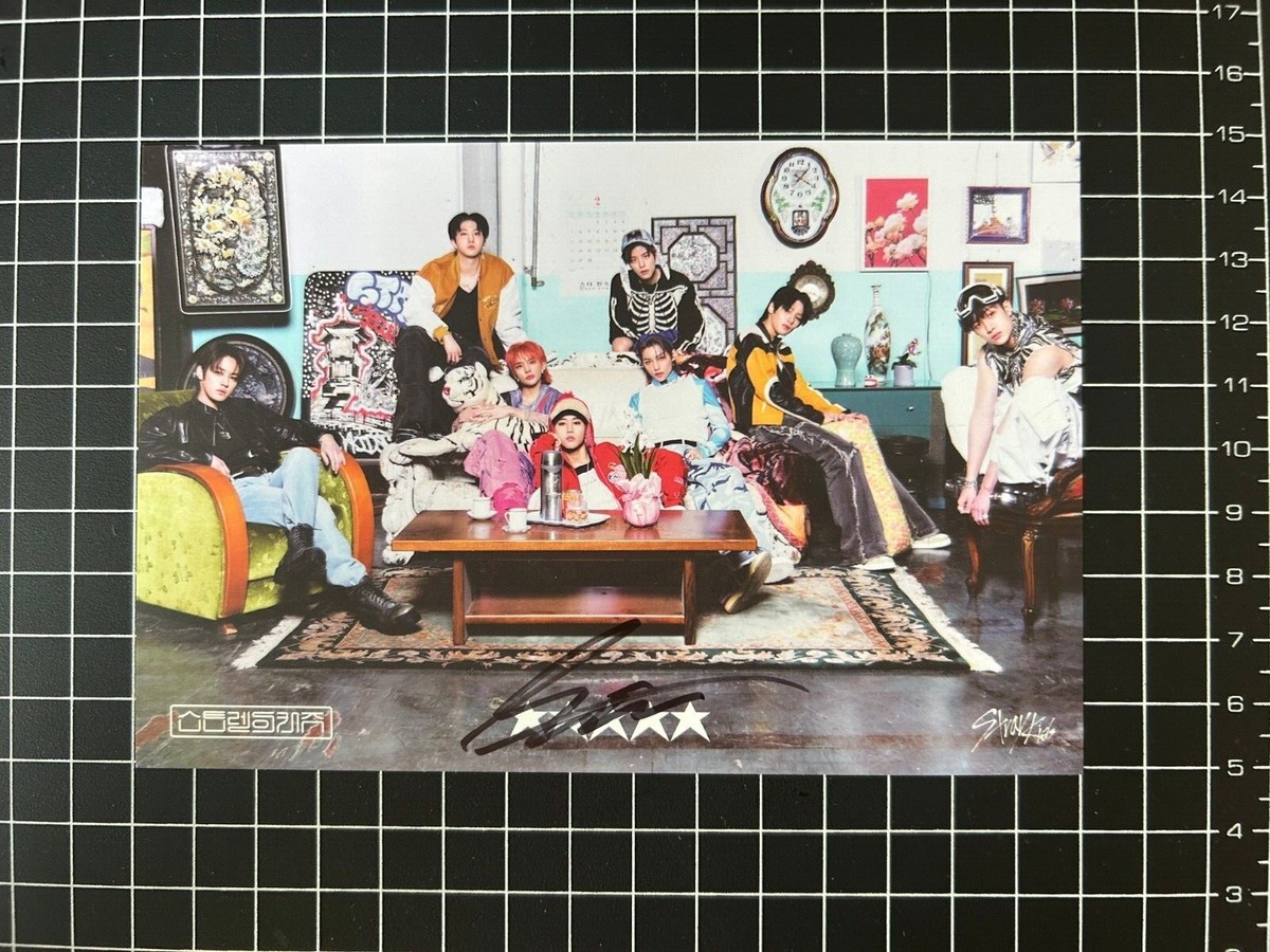 History of 5urprise 写真集　コンミョン　サイン入り カンテオ君 直筆サイン入り 写真集 History of 5urprise - メルカリ