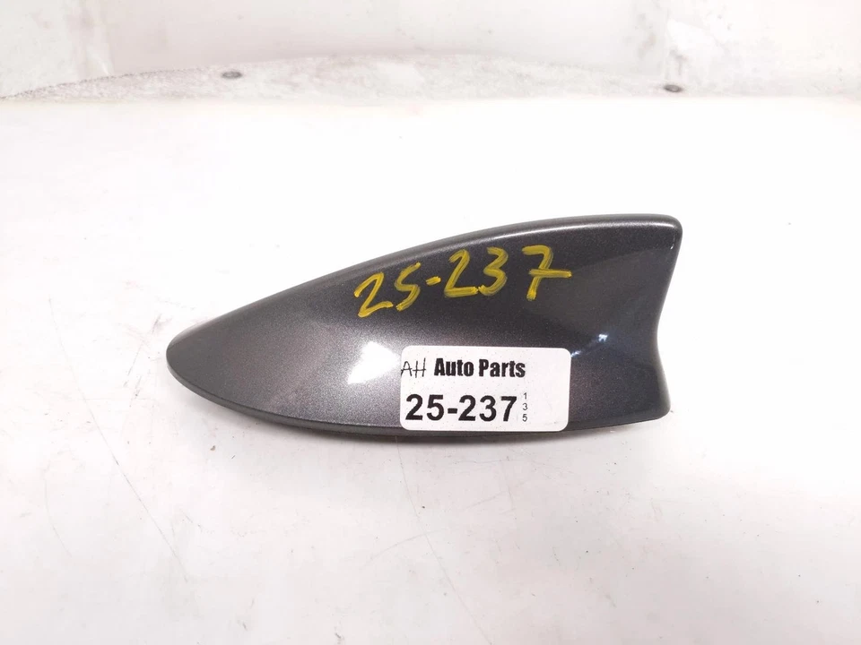 2016-2017 Lexus Is200t Radio Roof Antenna 86760-0E011 - Image 3 of 4