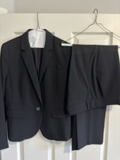 Woman  s Ann Taylor Black Suit, Size 8