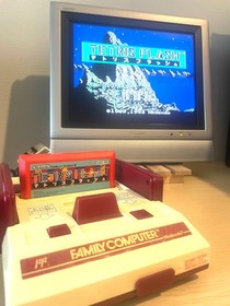 Nintendo Famicom Console Boxed + Controllers AC Adapter RF Switch & Game Lot JP