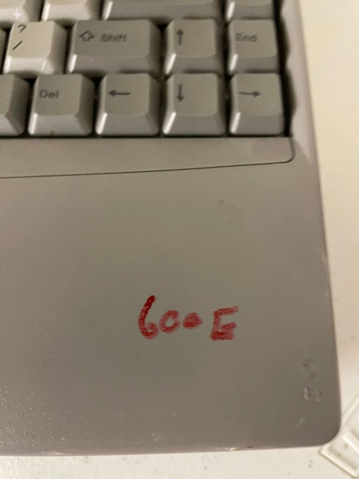 FINAL Vintage Toshiba Satellite Pro 400CS Laptop 11.3"  Powers On, 4Parts #600E - Image 2 of 4