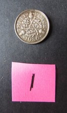 (1) Great Britain Coin: 1936 George V Silver (0.500) Threepence. Worn Condition
