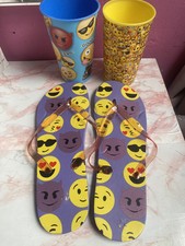 2 plastic emoji cups  Emoji Slippers size 6
