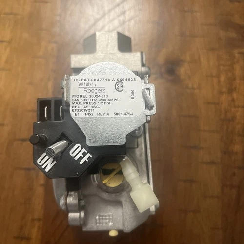 36J24-214 or 36J24-510  WHITE RODGERS CARRIER EF 660 01, EF32CW211 Gas Valve