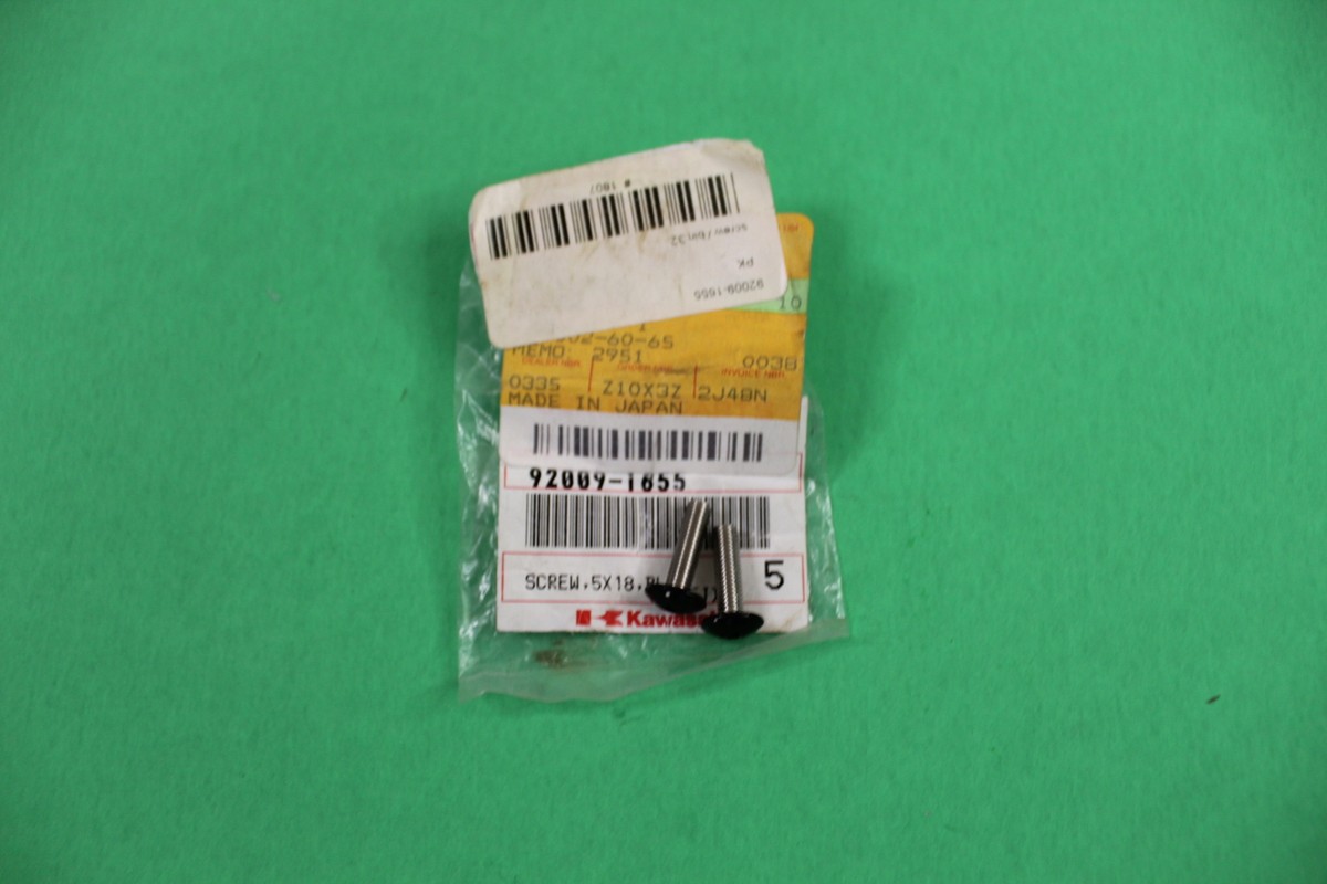 baegseolページ　Mサイズ NOS KAWASAKI 92009-1655 FENDER SCREW 5X18 BLACK ZX750 ZG1200