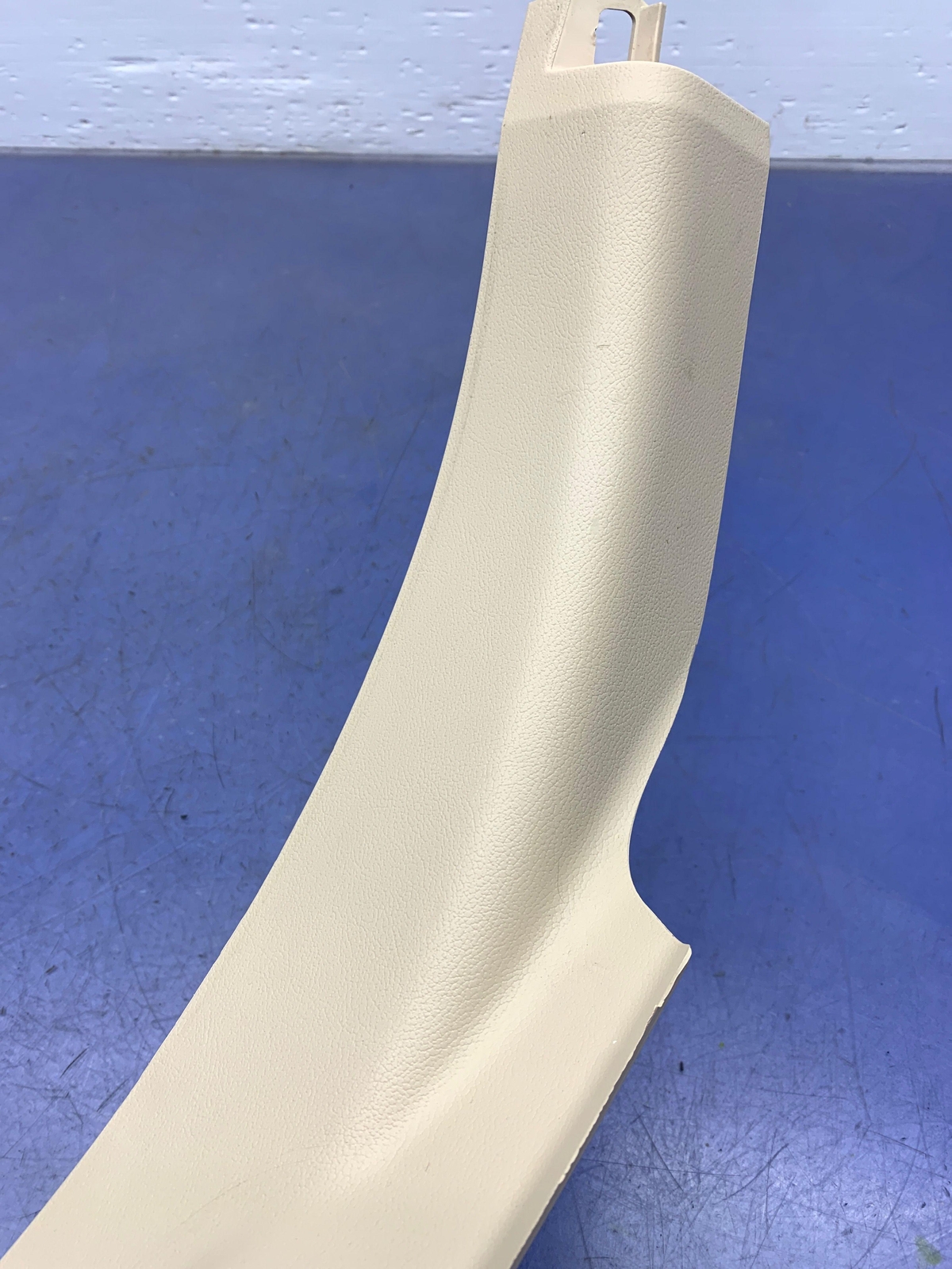Maserati Ghibli 2014-2019 REAR+RIGHT Pillar trim P/N 6700113660