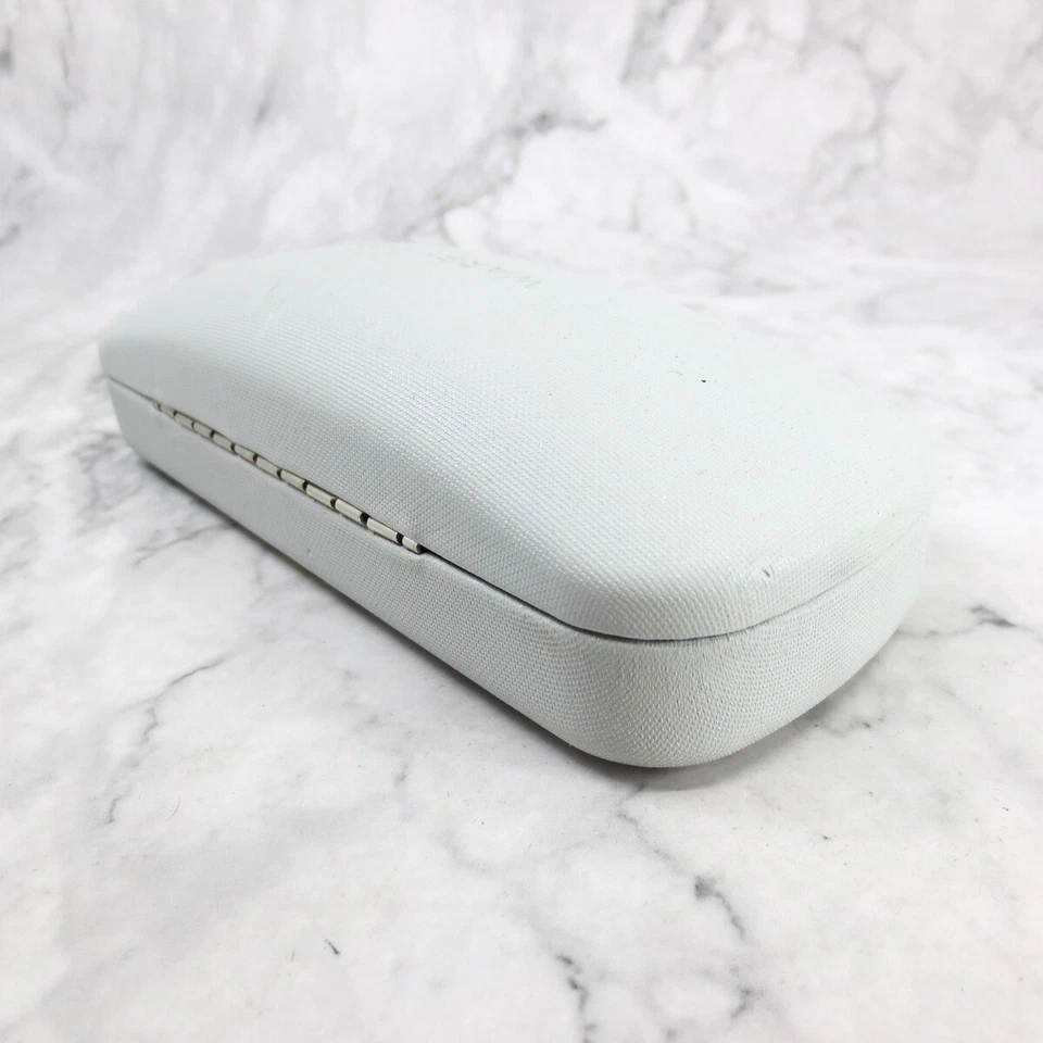 Estuche para gafas Warby Parker blanco con cubierta dura Foto 3 de 4
