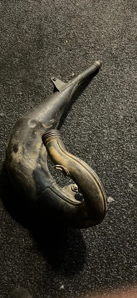 Tubulação Yamaha YZ 125 2003 - Imagem 2 de 3