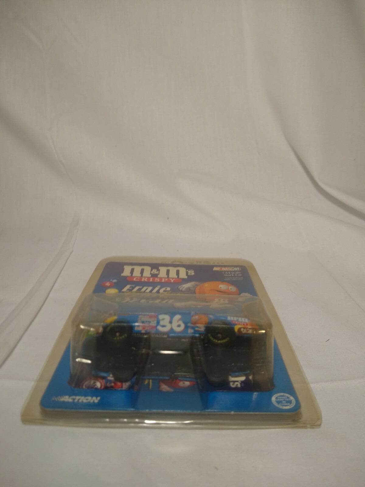 Miniature NASCAR 1/24 – Ernie Irvan Pontiac #36 Crispy M&M 1999 – Team Caliber