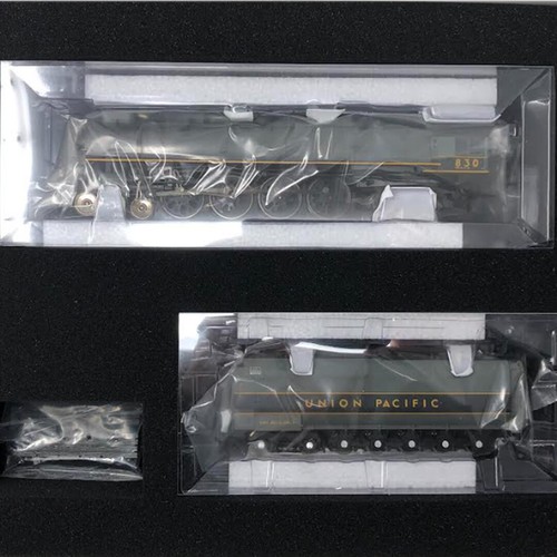 Athearn ATHG88410 FEF-2 4-8-4 - Union Pacific Locomotive #830 w/DCC & Sound HO - Picture 2 of 2