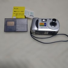 SONY Cyber-shot DSC-P31 2.0MP Compact Camera With Bag From Japan