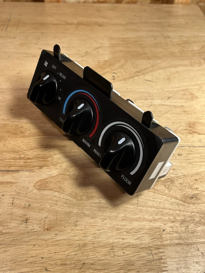 ✅1999-2002 Ford Expedition Front Overhead Climate Control OEM (Controls Rear) - Image 4 of 4