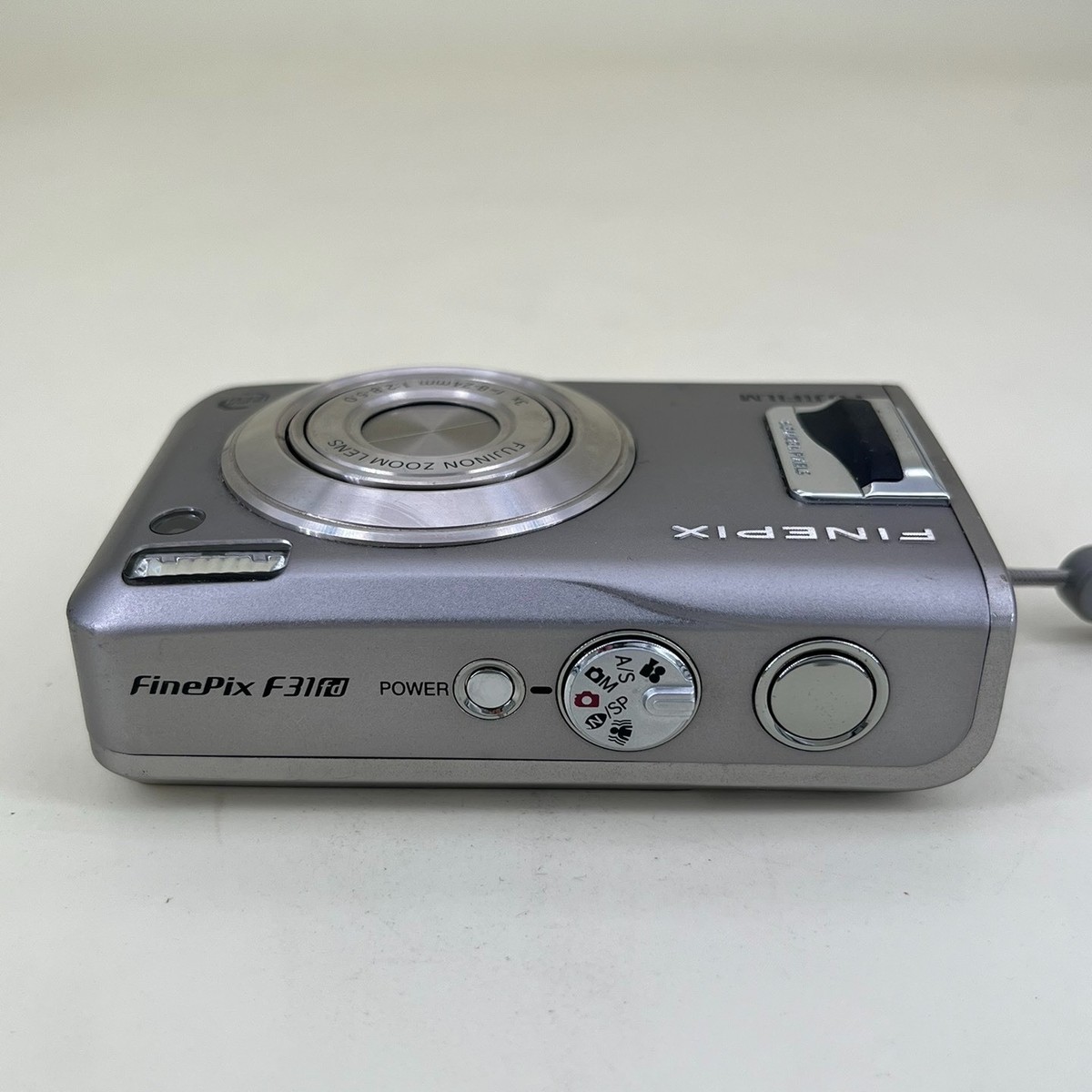 Fujifilm FinePix F31fd Digital Camera 6.3 MP 3x Optical Zoom Image