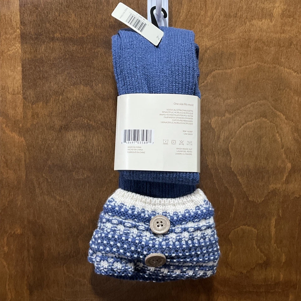 NUEVO CON ETIQUETAS Calcetines Bota Simply Noelle Azul Off White Longitud Alta Detalle Botón Nórdico Foto 4 de 4