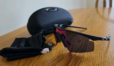 OAKLEY M FRAME GEN 2 MATTE BLACK W/ +RED STRIKE VINTAGE SUNGLASSES MUMBO