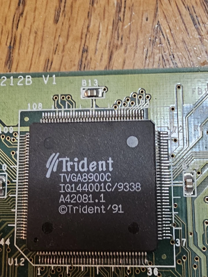 Jax-8212B V1, JAX8212A10432779, HNG8916CX248LC2 Trident TVGA8900C VGA ISA Card - Image 2 of 4