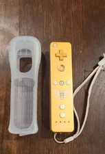 Nintendo Wii Zelda Skyward Sword Gold Remote Controller Motion Plus Control