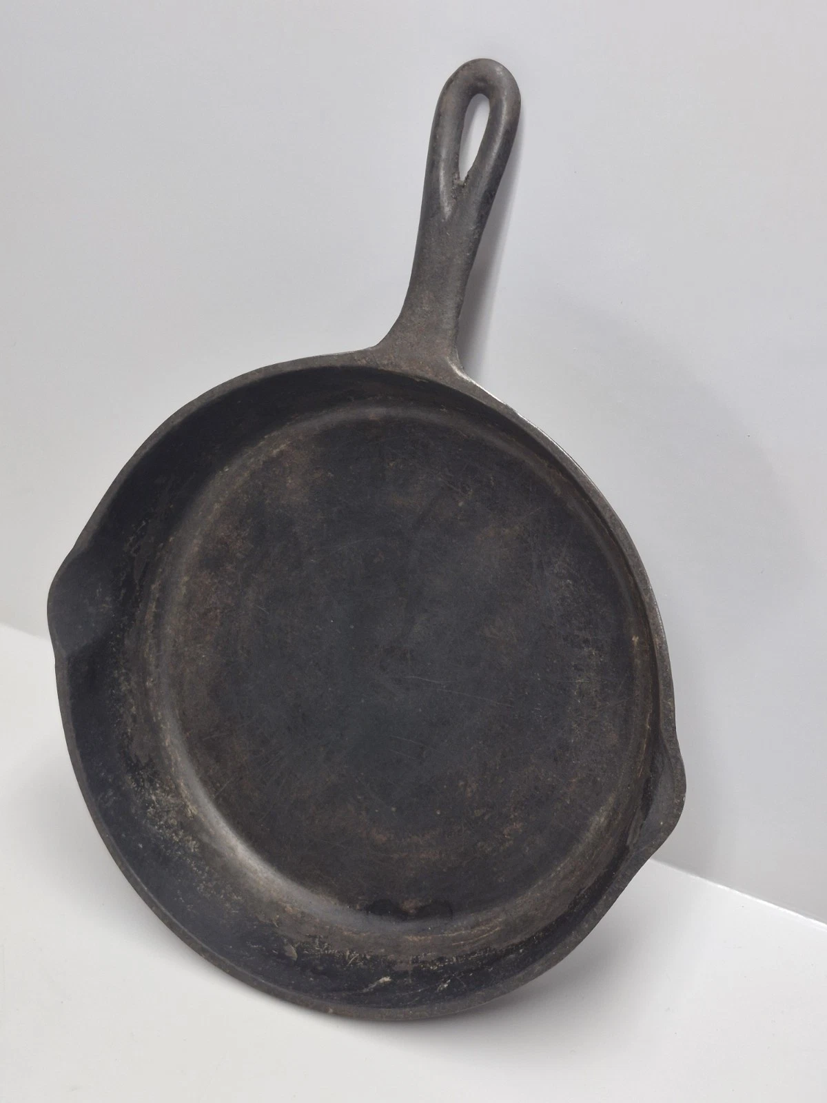 #8 Cast Iron Skillet 11" 8D On Back Unsure Of Maker