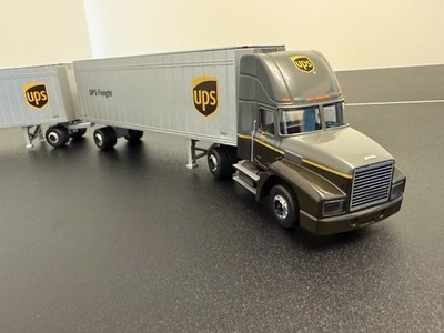 UPS 2017 UPS Freight Double Pup Diecast Semi Tractor Trailer Toy Truck