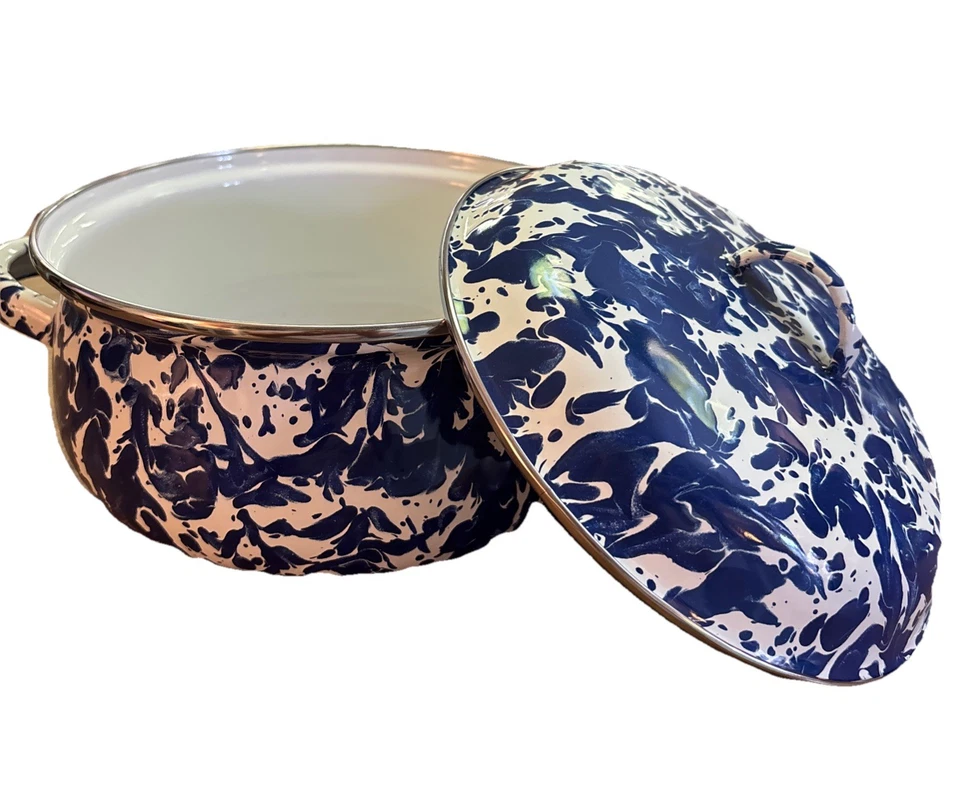 Golden Rabbit Enamel Ware Cobalt Swirl Dutch Oven 2.5 Quart Blue Willow NIB - Image 2 of 4