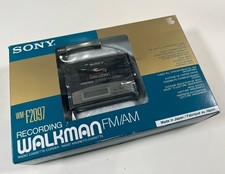 READ Sony WM-F2097 - broken spindle, the rest works - Made in Japan
