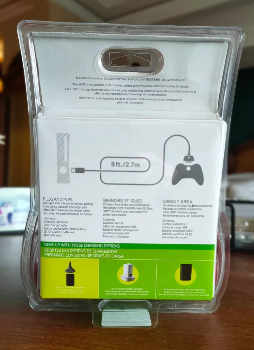 Limited Edition Xbox 360 Wireless Controller with Play and Charge kit